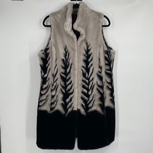 Outdoor Edition by Parkhurst Silver and Black Faux Fur Long Vest